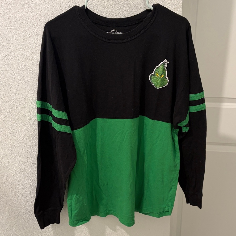 Adult size L Black and Green Grinch Spirit Jersey